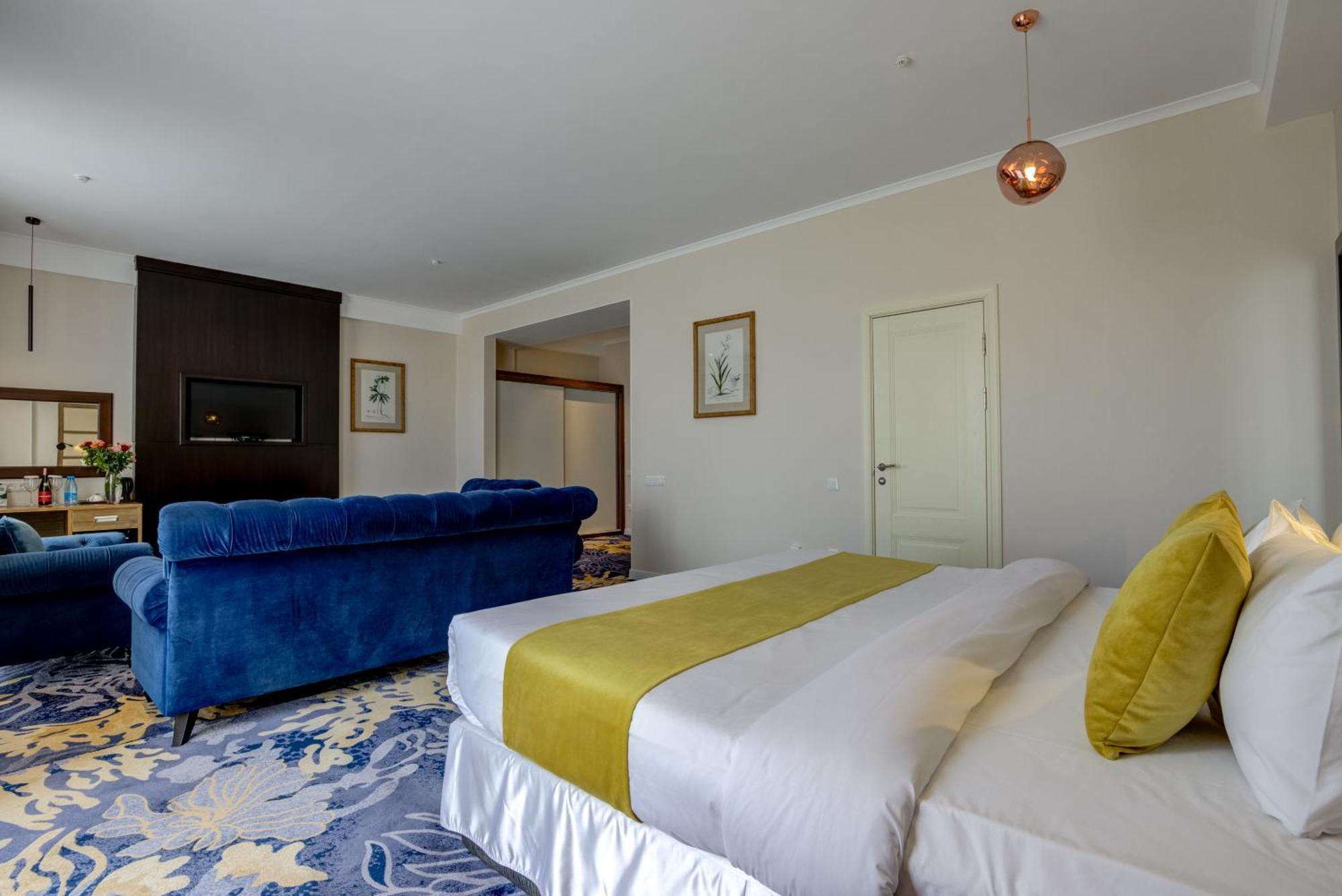 Garden Hotel & Spa Bishkek Exterior photo